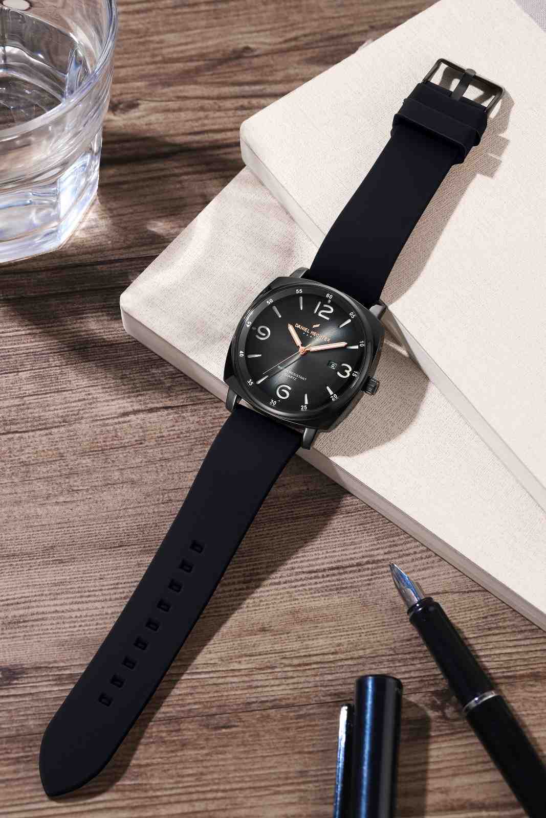 Daniel Hechter Paris Vaneau Collection | DHM1030-01