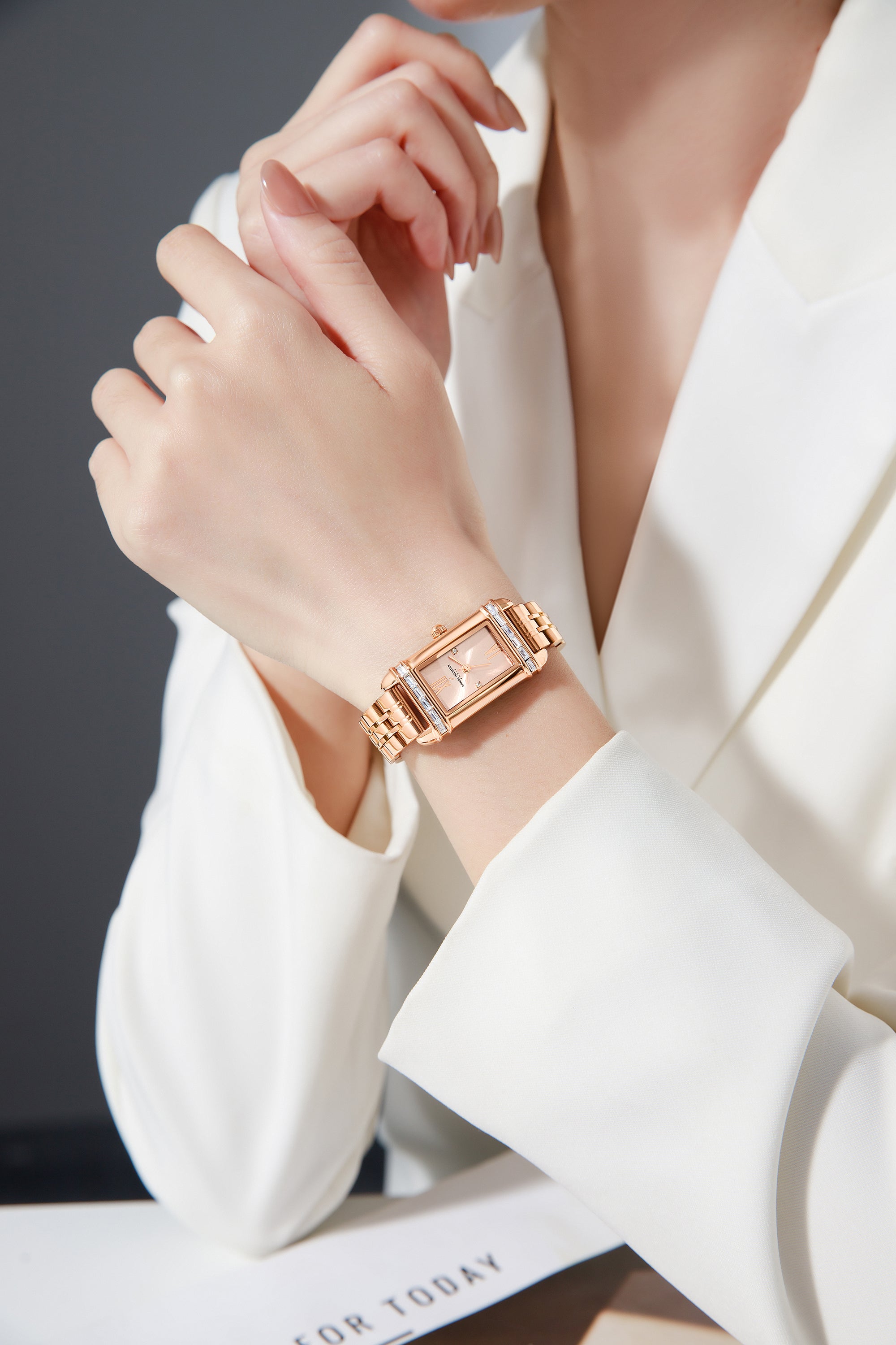 Daniel Hechter Paris Louvre Collection | DHW2006-33