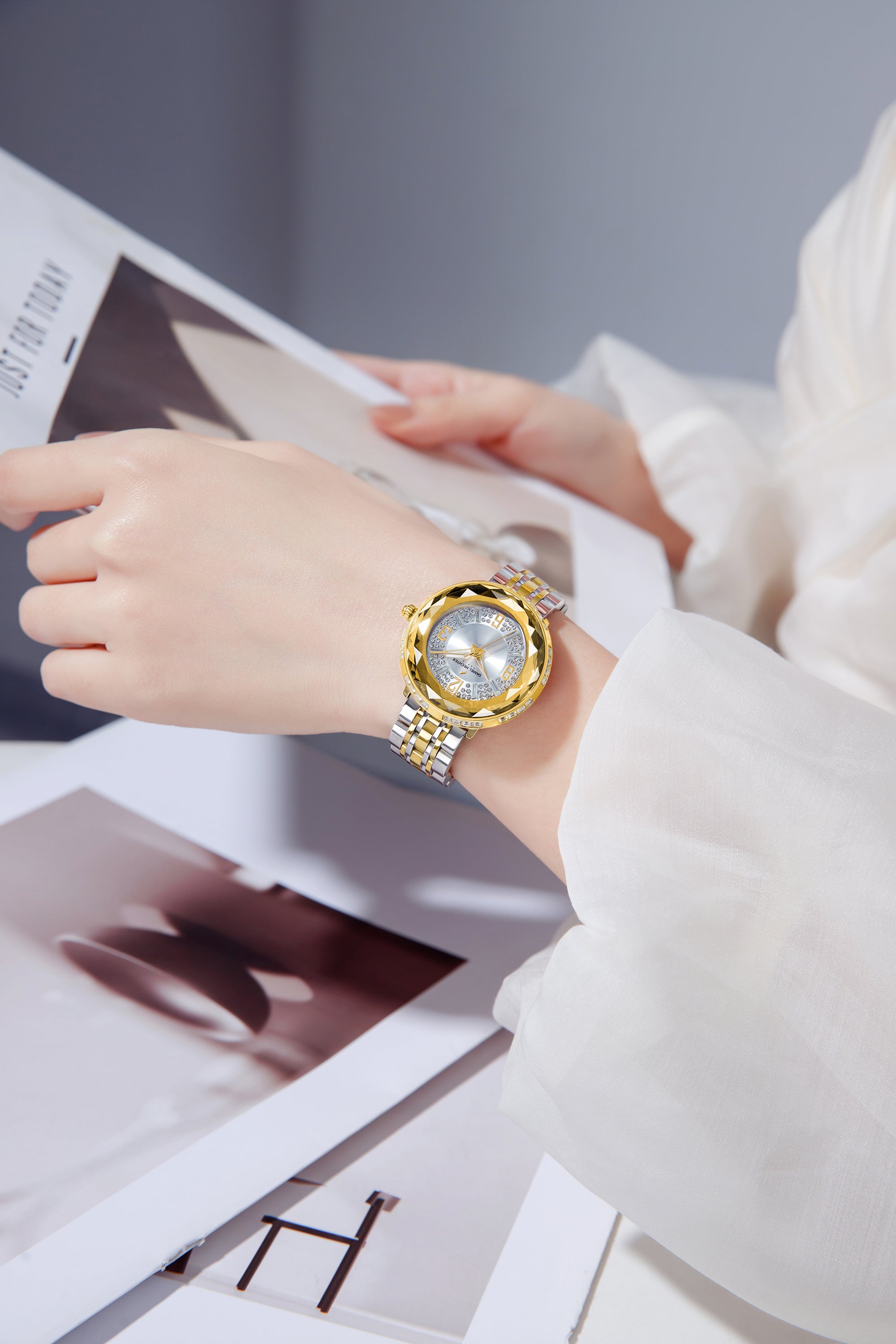 Daniel Hechter Paris Palais-Royal Collection DHW2003-55